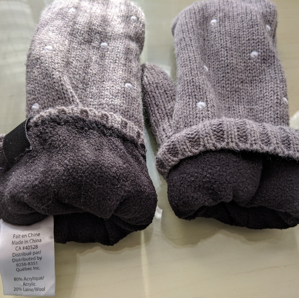 Mittens - Picture 2 of 2
